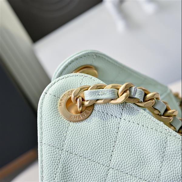 2026131204555604 900